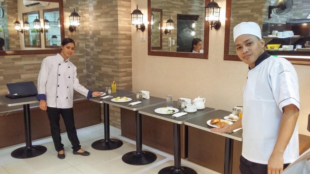 Jmm Apartment Suites Manila Eksteriør billede